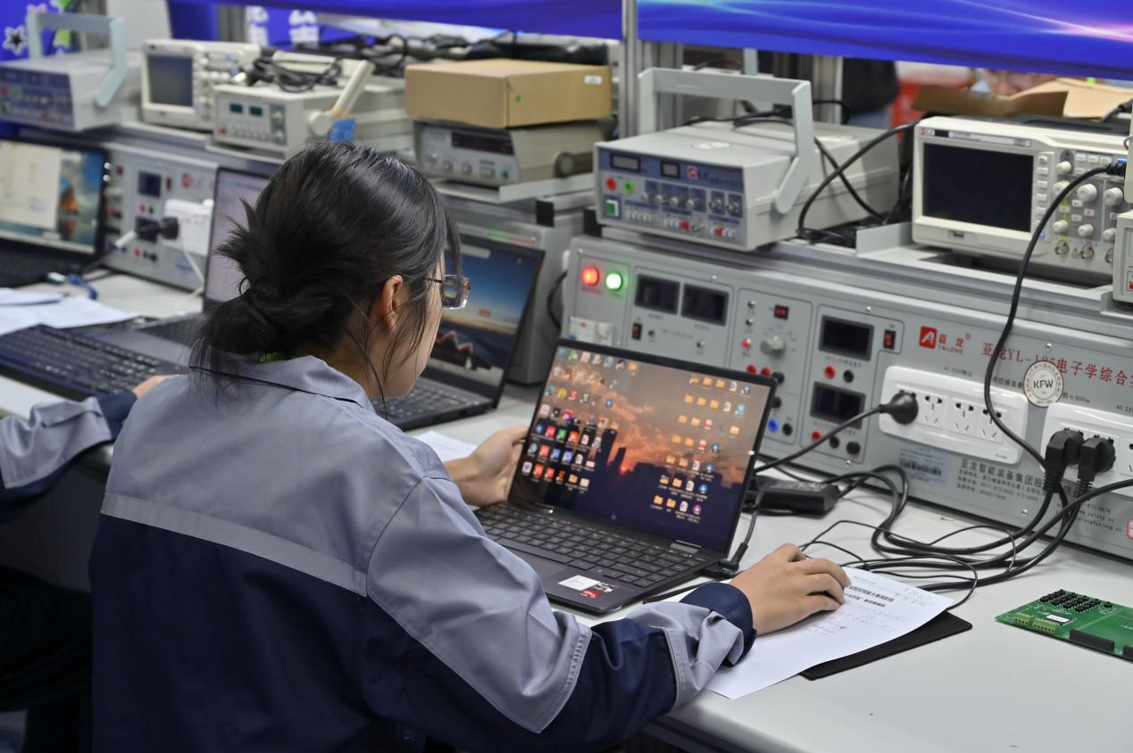 我校成功承辦2023年云南省職業(yè)院校技能大賽“智能電子產(chǎn)品設(shè)計(jì)與開發(fā)”賽項(xiàng)，以賽促學(xué)助推技術(shù)人才培養(yǎng)